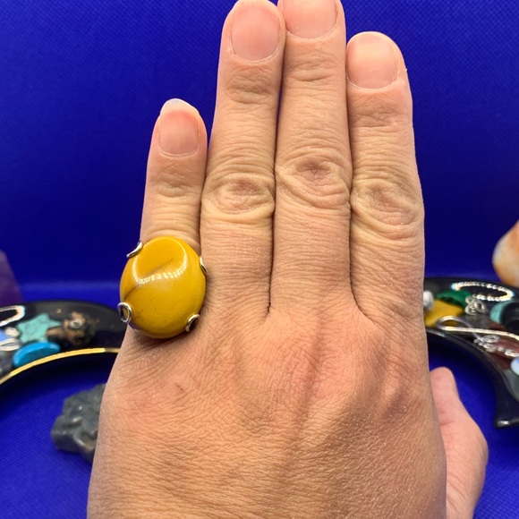 Bright Yellow Mookaite Ring, .925 Sterling Silver Overlay, Size 6.75 - Picture 9 of 13